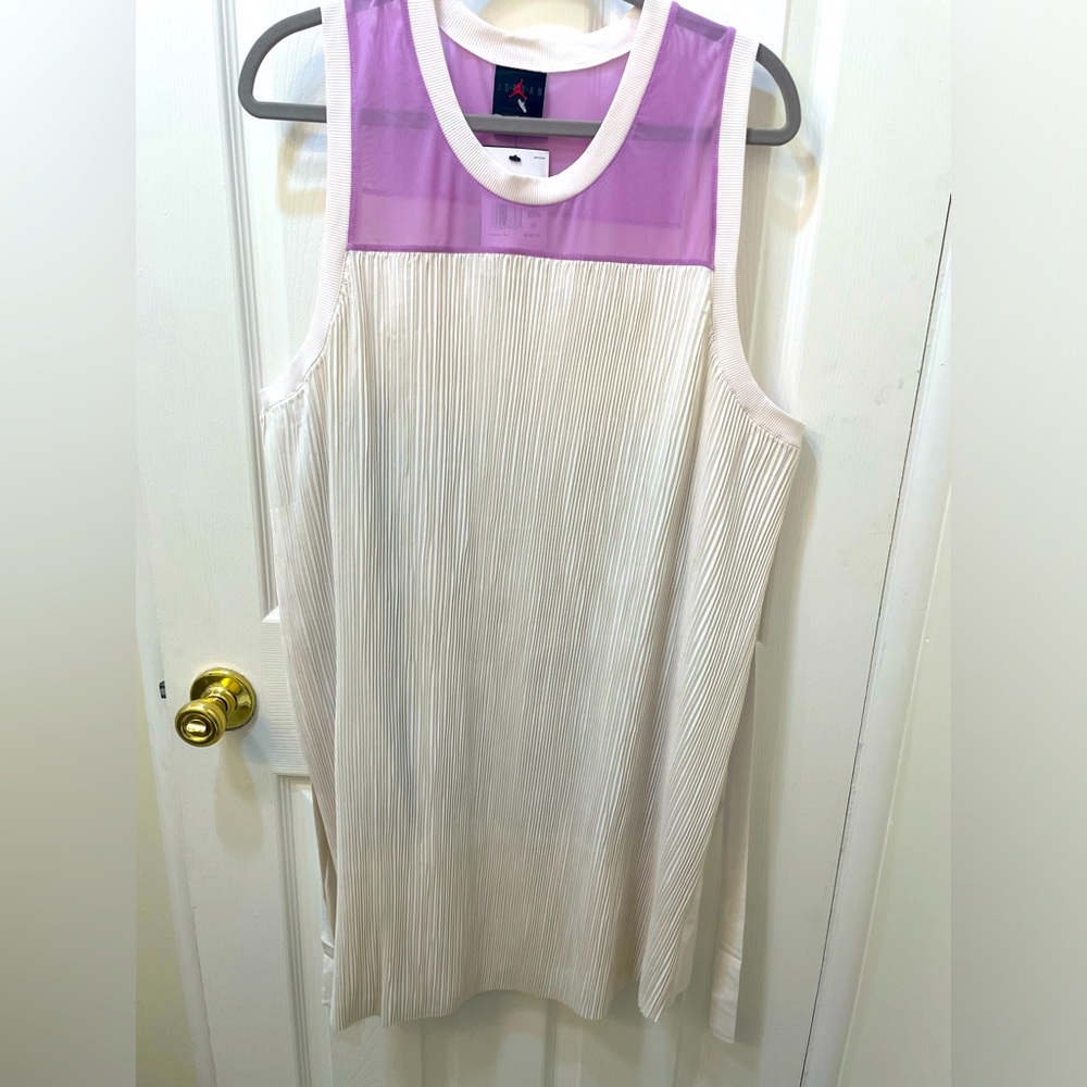 BNWT Air Jordan Women’s pleated dress